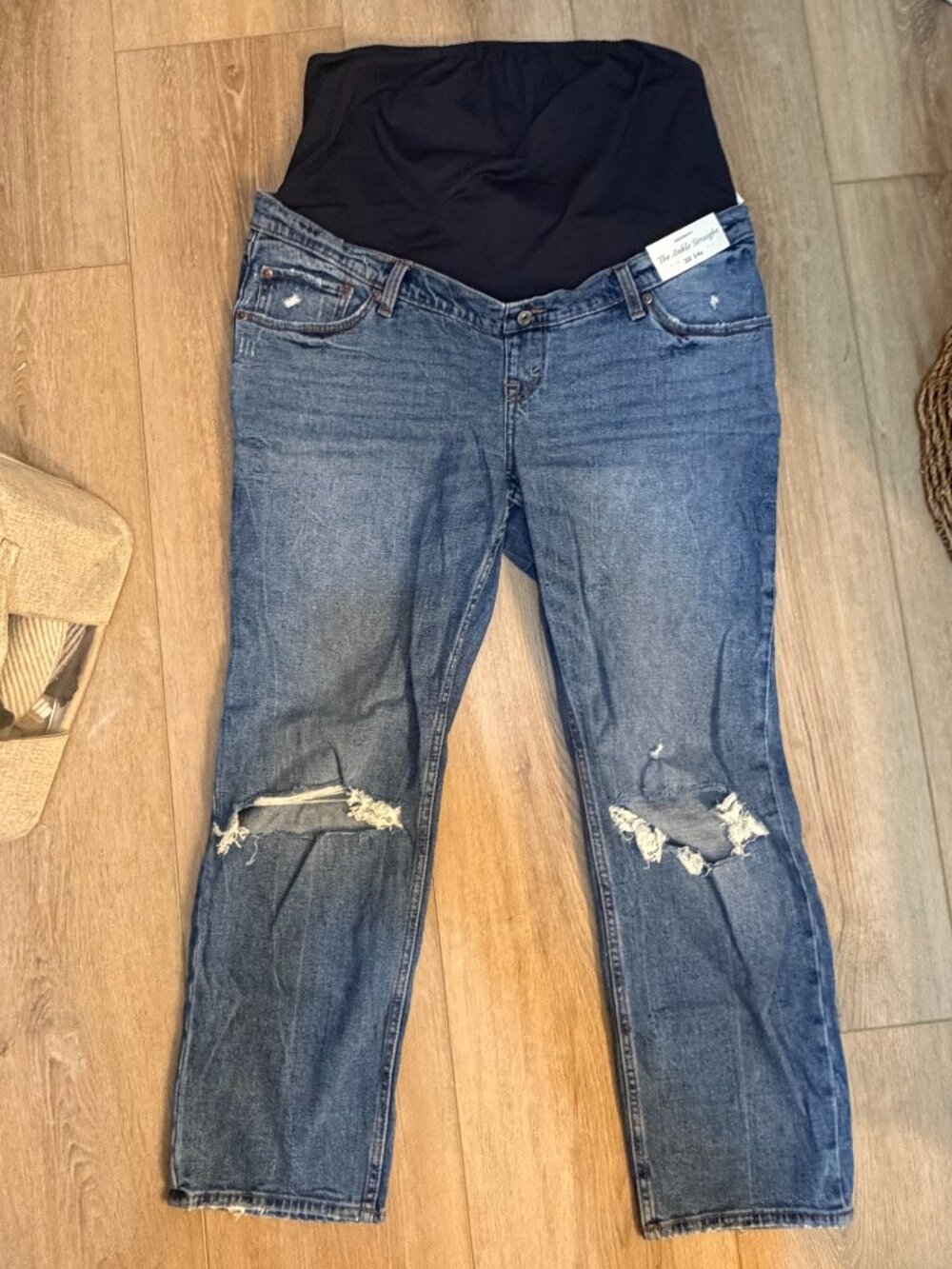 Abercrombie Maternity The Ankle Straight Distressed Jeans 31 12R NWT